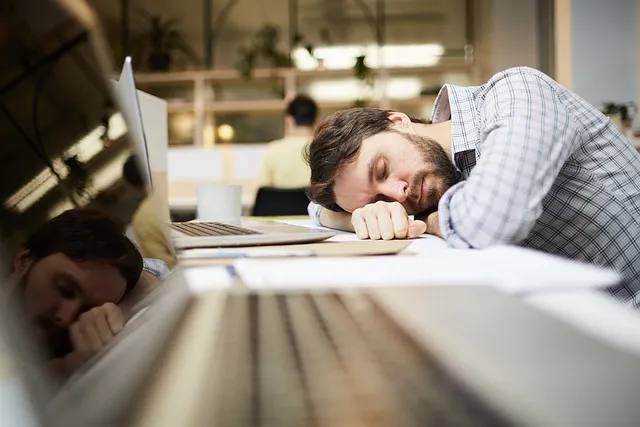 NR-1 atualizada: empresas devem adotar medidas para proteção da saúde mental dos trabalhadores