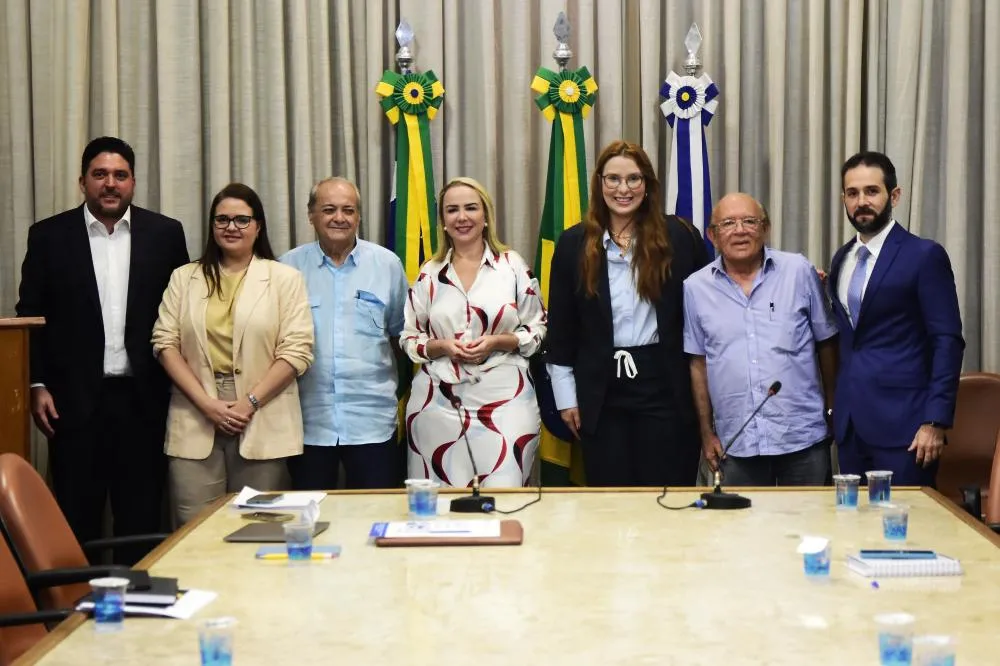 Prefeitura firma acordo com Águas de Teresina para reduzir taxa de esgoto e revisar contrato