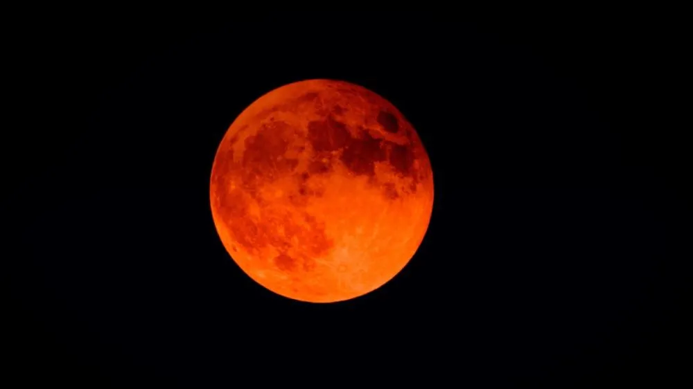 Como observar o eclipse total lunar desta sexta (14)?