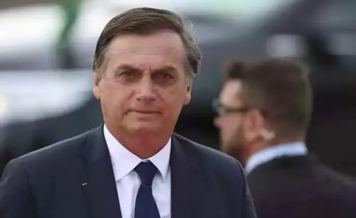 Bolsonaro denuncia perseguição implacável à família e lamenta exílio de Eduardo