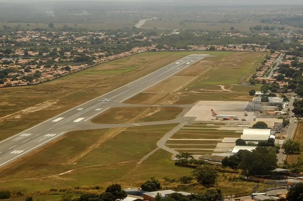 Avião faz pouso de emergência no Aeroporto de Teresina