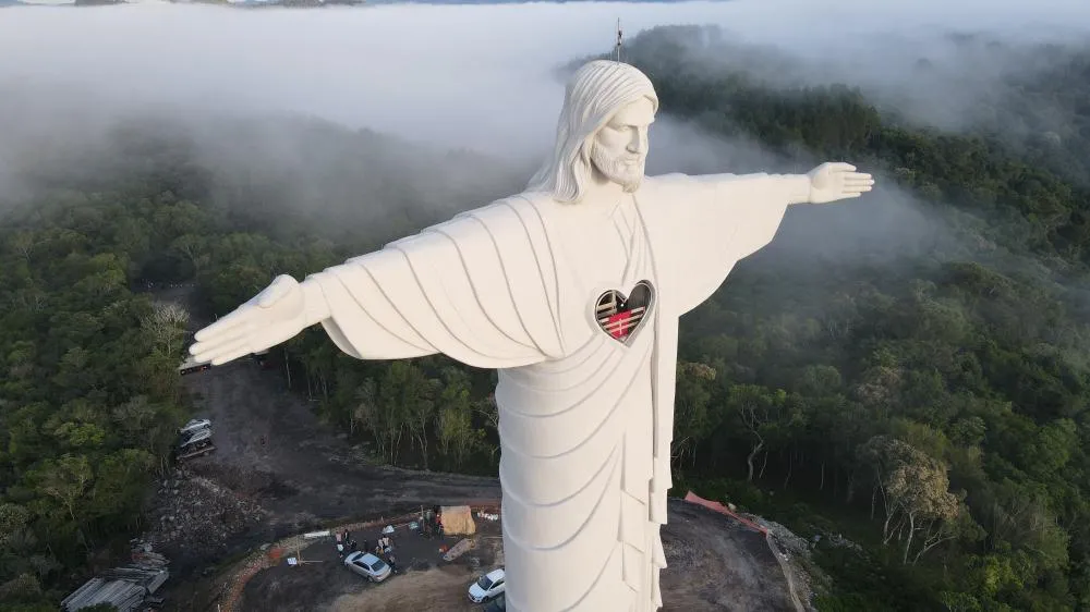 Conheça o maior Cristo Redentor do Brasil – e ele não fica no Rio de Janeiro!
