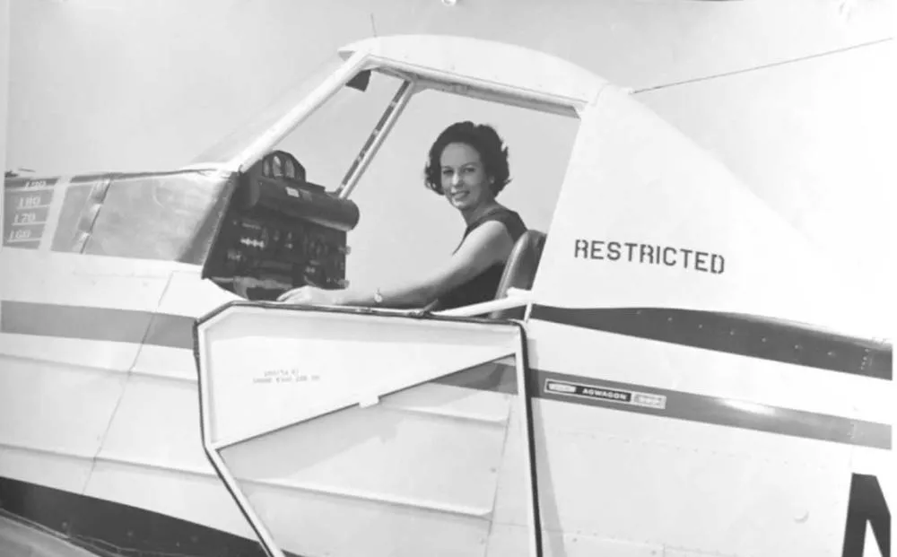 Morre Mirta Vanni de Barbot, a primeira mulher piloto agrícola do mundo