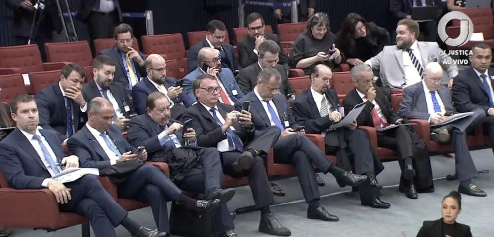 Julgamento de Bolsonaro no STF: justiça ou perseguição política?