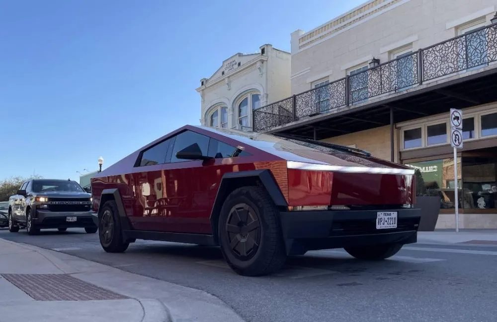 Muskland cresce no Texas: Elon Musk acelera investimentos e constrói cidade para funcionários