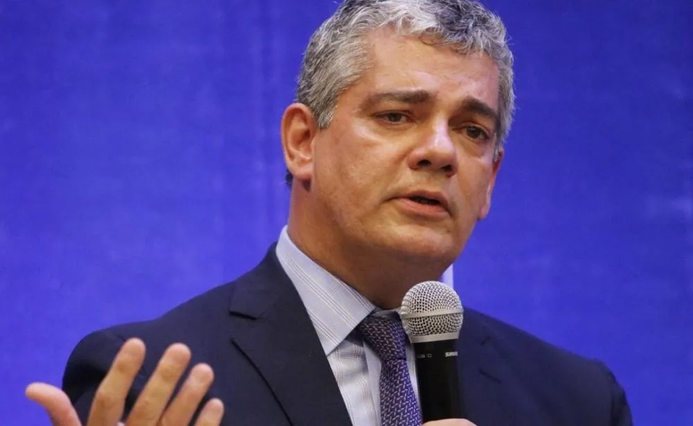 Brasil aposta no futuro? Não. Aposta no azar