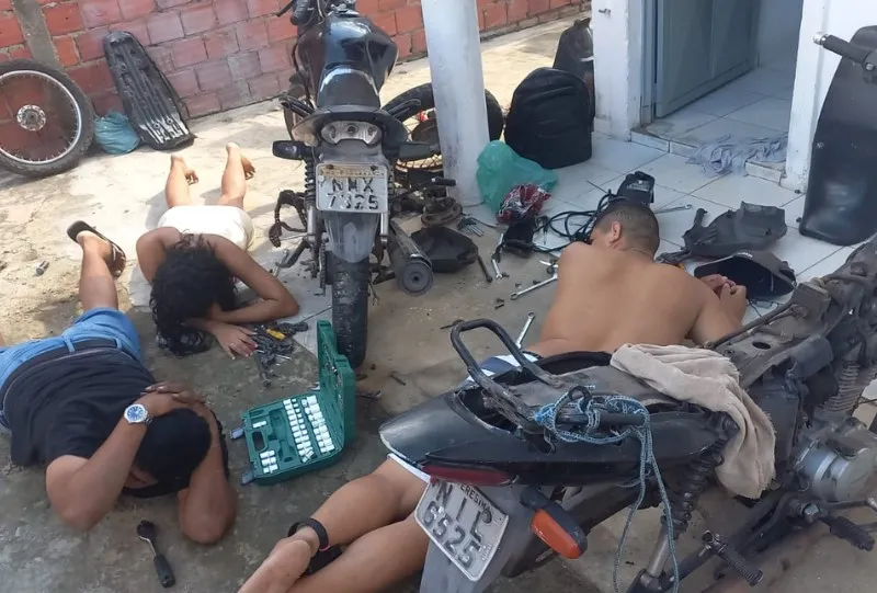 Tráfico de peças: PM desarticula desmanche de motos roubadas e prende suspeitos em Teresina