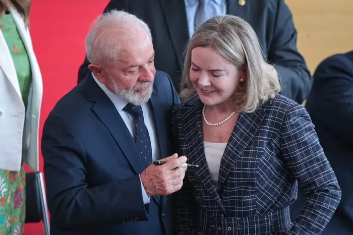 Parlamento e política: O debate que divide o Brasil