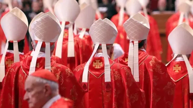 Após a morte do Papa Francisco, entenda como a Igreja Católica escolhe seu novo líder
