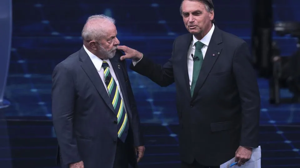 Lula perde para Bolsonaro, Michelle e Tarcísio em cenários de segundo turno, aponta Paraná Pesquisas