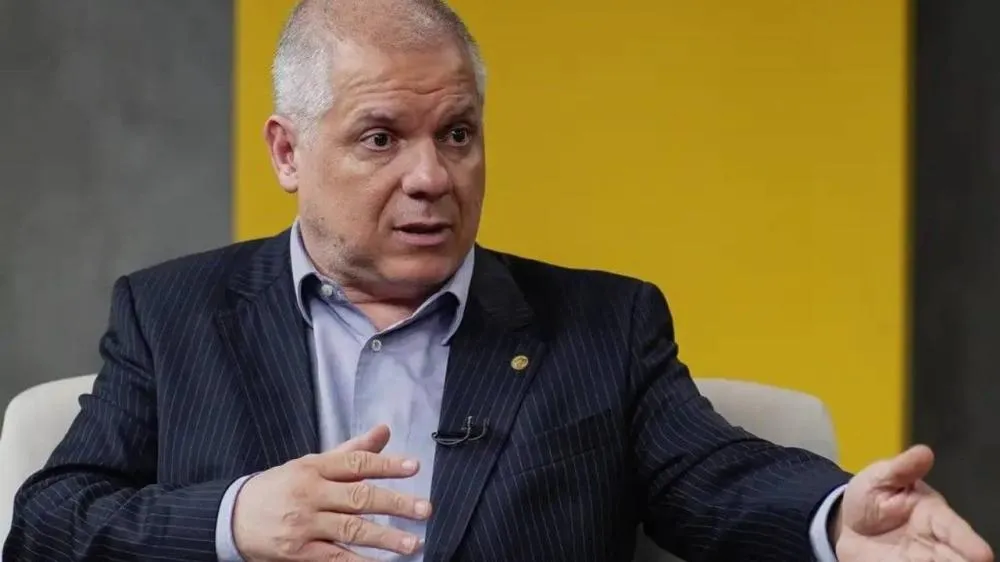 Presidente do INSS é afastado após esquema de R$ 6,3 bilhões em descontos indevidos de aposentados