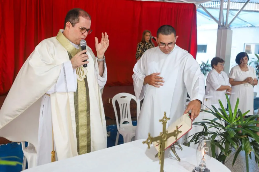 Sesc Ilhotas celebra Páscoa com missa especial para o grupo de pessoas idosas