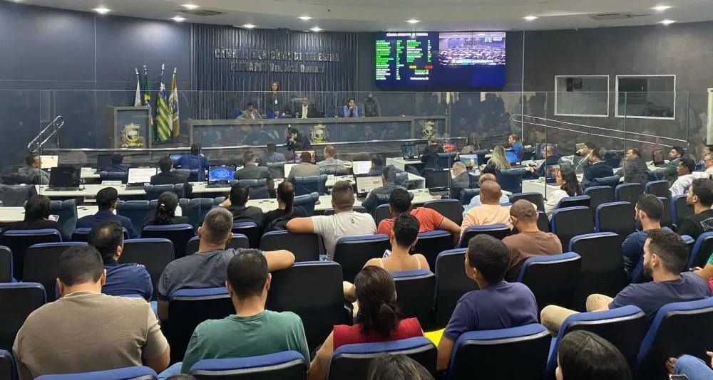 Câmara de Teresina rejeita projeto que proibia flanelinhas