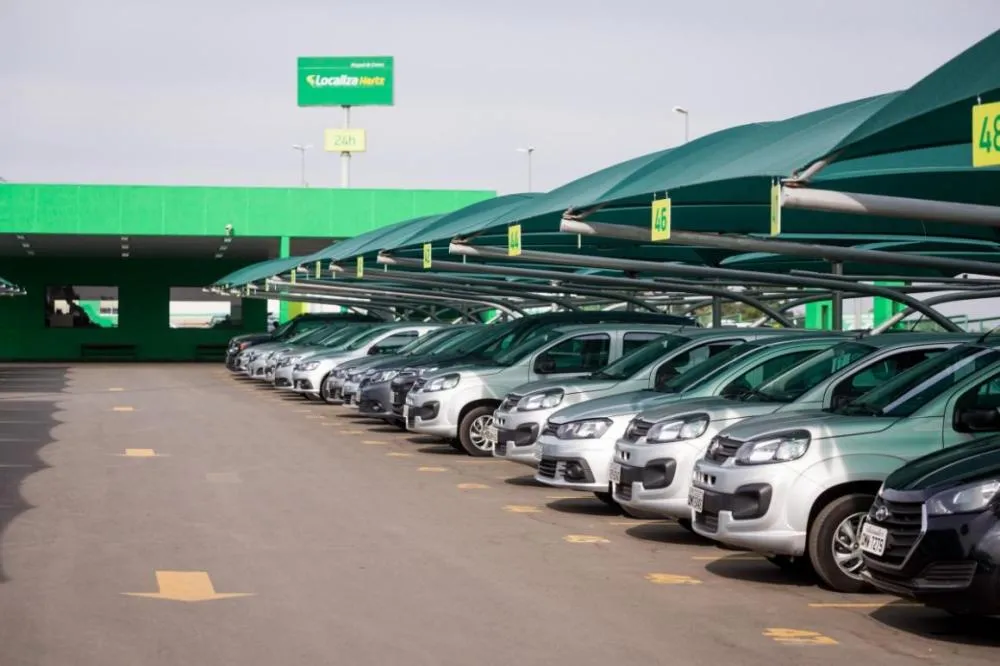 Carros usados de locadora: benefícios e cuidados na hora da compra