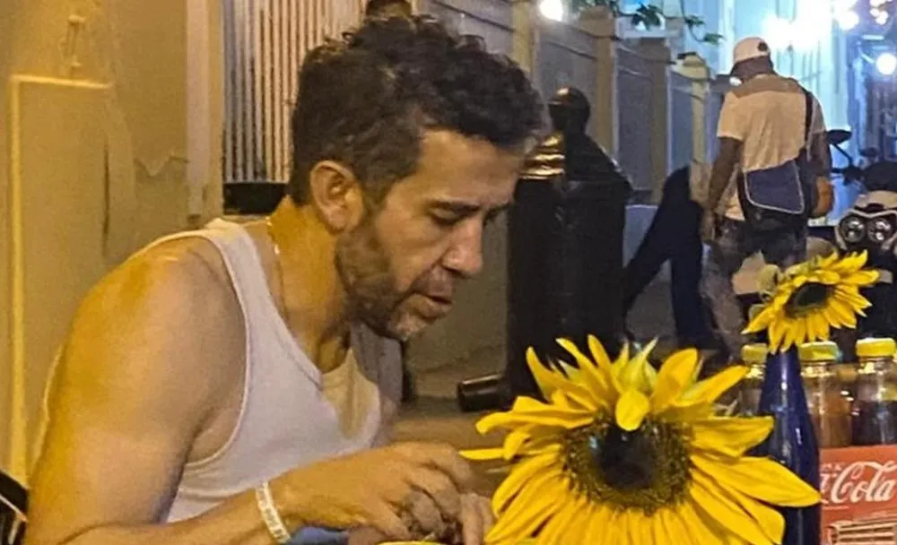 Janones prova do socialismo e cospe: “Merda de país!”