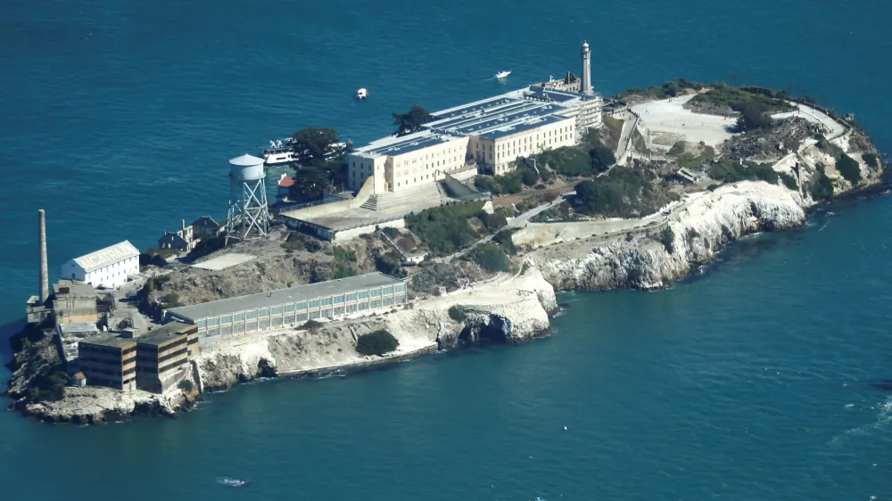 Trump anuncia reabertura da prisão de Alcatraz como símbolo de “lei e ordem”