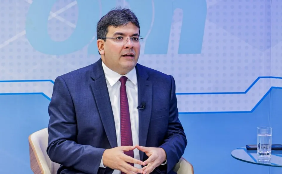 MP investiga Rafael Fonteles por 30 mil contratações sem concurso no Piauí
