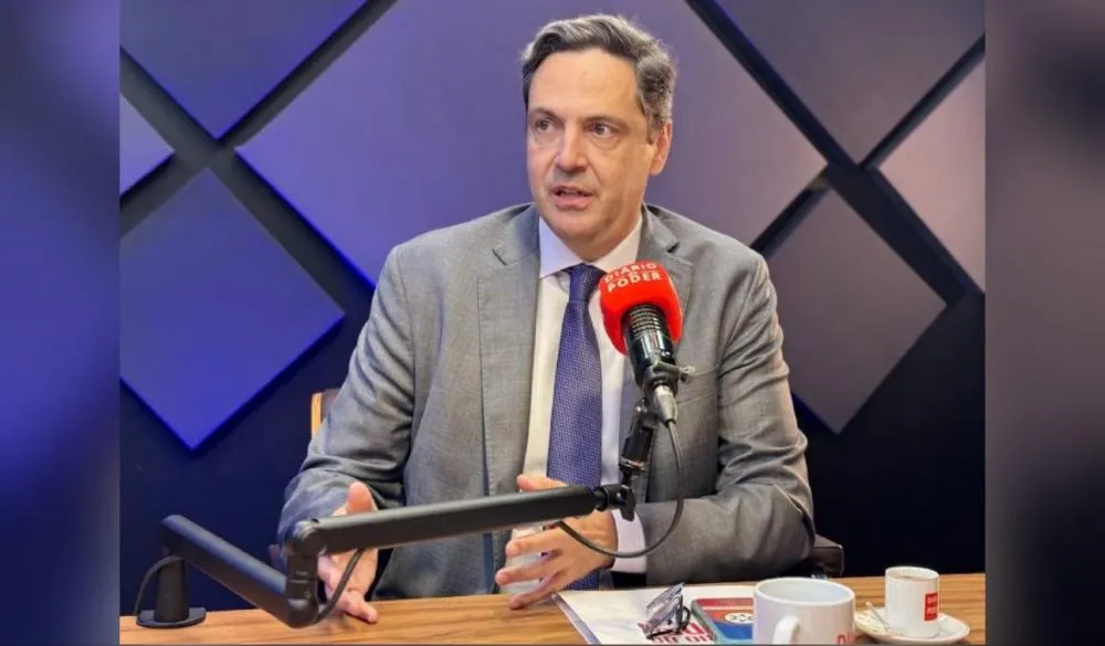 “O Brasil já deteriorou para uma ditadura” - afirma Luiz Philippe de Orléans e Bragança