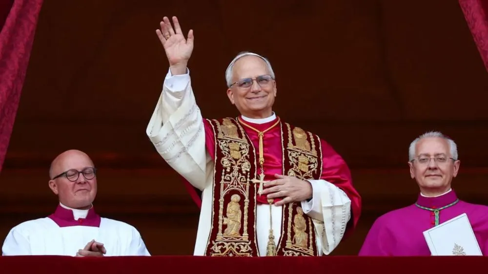 Leão XIV: Cardeal Robert Prevost é eleito primeiro papa norte-americano da história