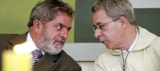 Frei Beto dá um “tiro no pé” e mostra ignorância vaticana ao descartar Papa americano