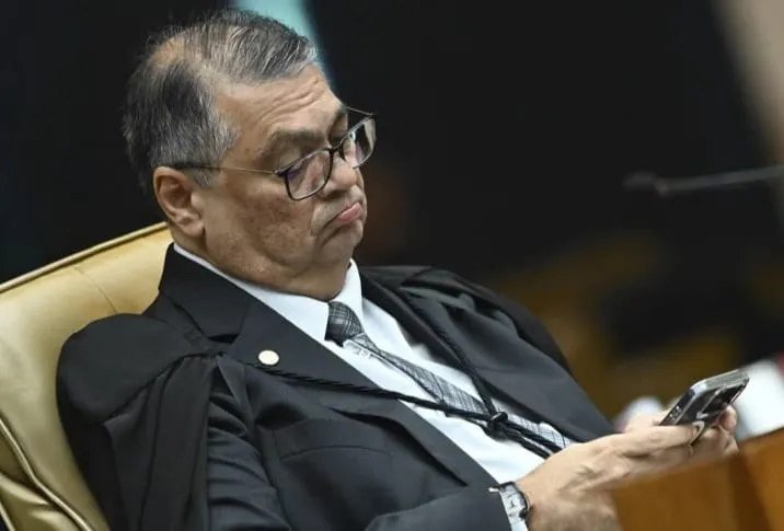 Ministro Flávio Dino e a mensagem de ódio que ecoa fora dos autos
