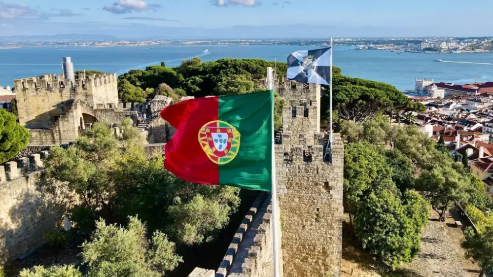 Portugal notifica mais de 34 mil imigrantes para deixarem o país