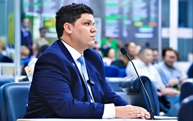 Leôndidas Júnior assume vaga de Tatiana Medeiros após dois meses de impasse e escândalos