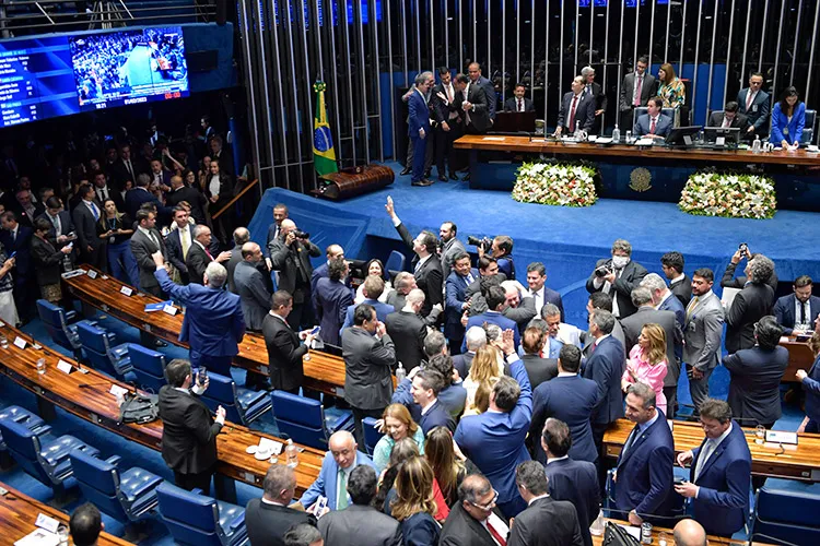 Senadores dizem que texto do novo Código Eleitoral ameaça liberdade de expressão
