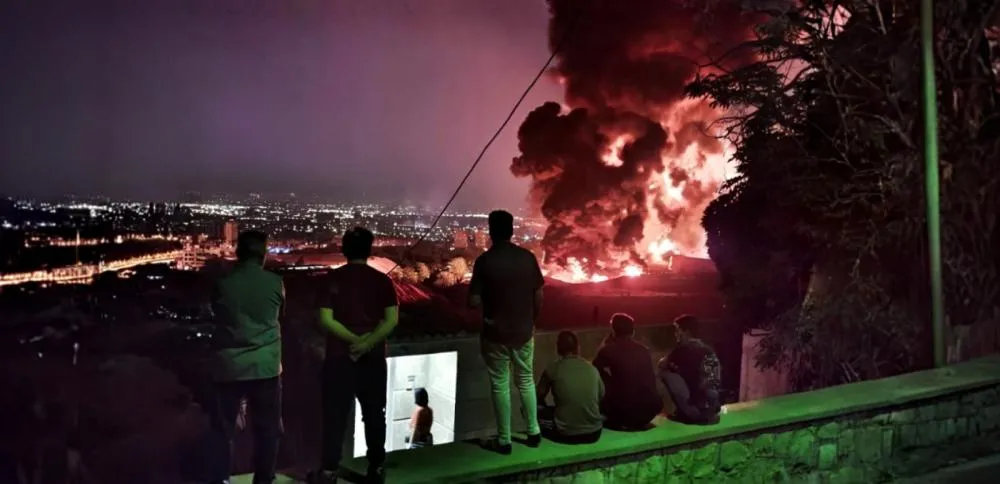 Trump dá ultimato ao Irã e ordena evacuação de Teerã