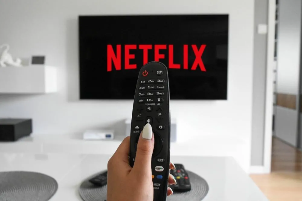 Netflix vai transmitir TV ao vivo pela primeira vez — e começa pela França