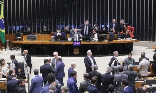 Fracasso no Congresso expõe fragilidade da base do governo Lula 3