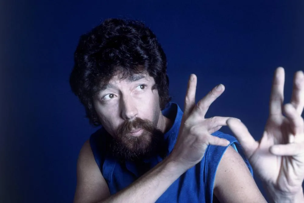 Raul Seixas completaria 80 anos: legado vive nas músicas, regravações e novo documentário