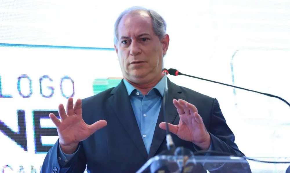 Ciro Gomes prepara retorno ao PSDB após 10 anos no PDT
