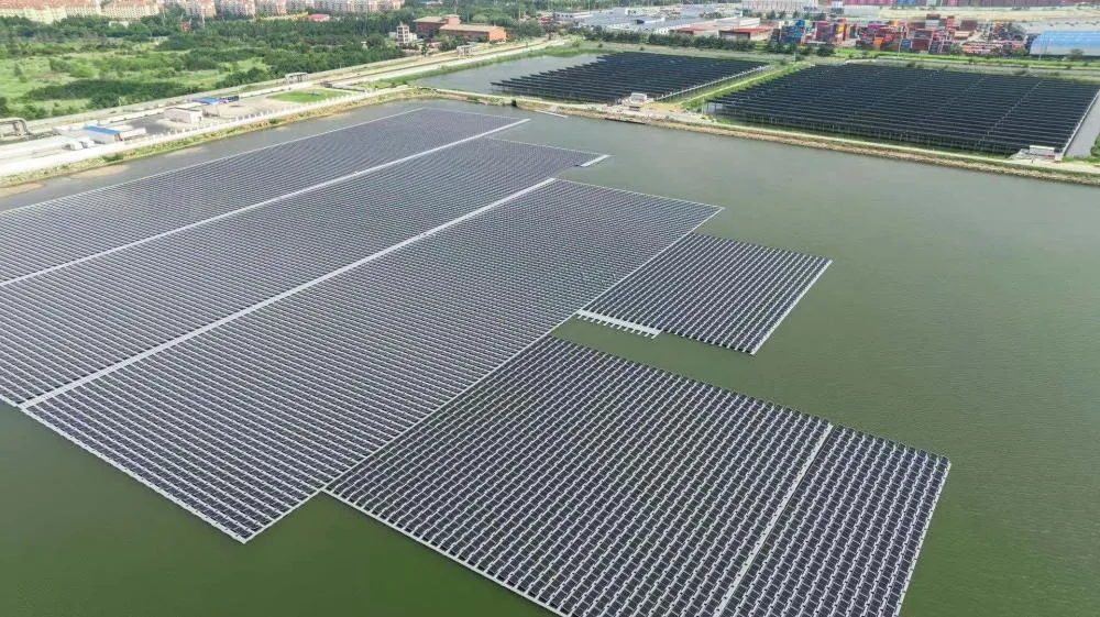 China inaugura primeira usina solar flutuante em alto-mar