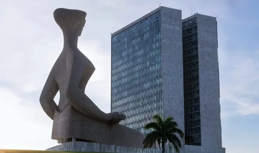 Judiciário brasileiro: um poço sem fundo de privilégios