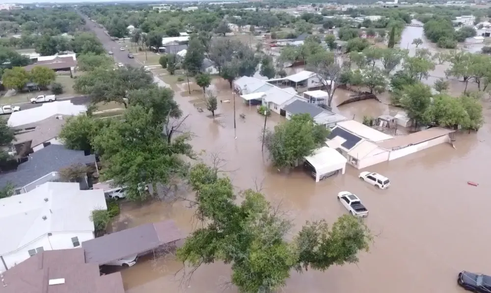 Texas segue em alerta após enchentes que deixaram 80 mortos; autoridades monitoram novas áreas de risco