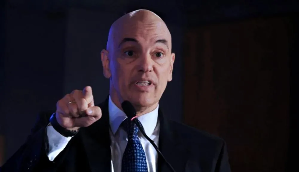 Moraes desafia os EUA e agrava crise: censura, diplomacia e um Brasil encurralado