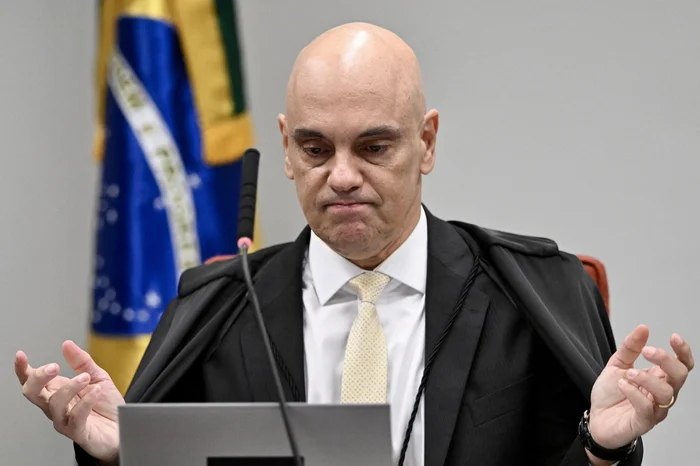 Trump retalia Moraes: EUA cancelam vistos do ministro do STF, familiares e aliados
