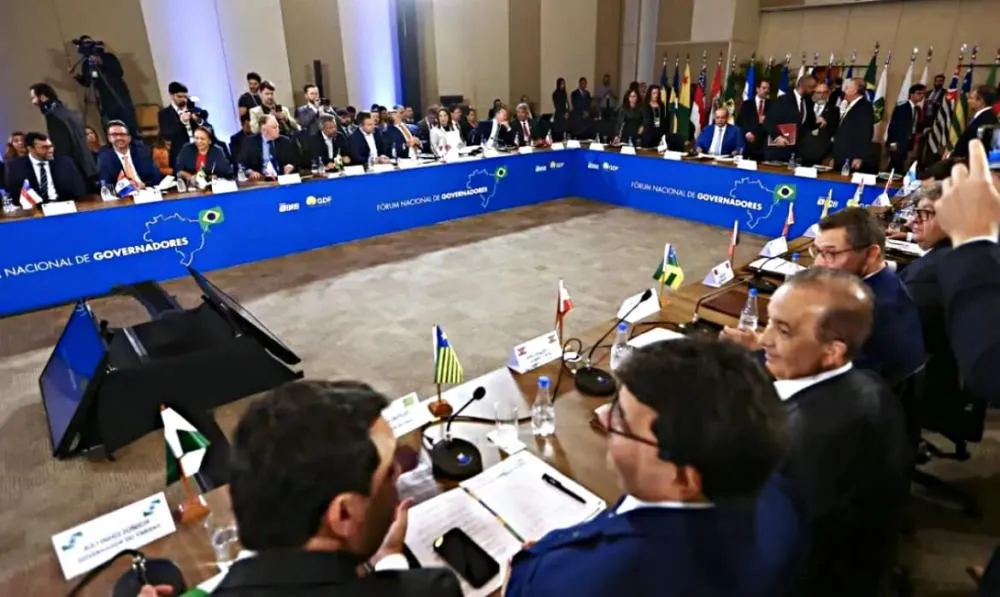 Inação diplomática de Lula obriga governadores a buscar Trump para salvar indústria brasileira