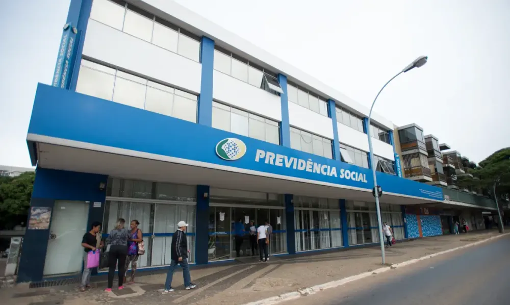 INSS inicia devolução de descontos indevidos a aposentados e pensionistas nesta quinta-feira (24)