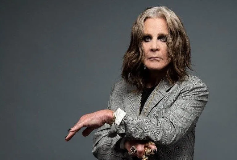 Ozzy Osbourne rejeitava rótulo de satanista e seguia o cristianismo, revela trajetória religiosa