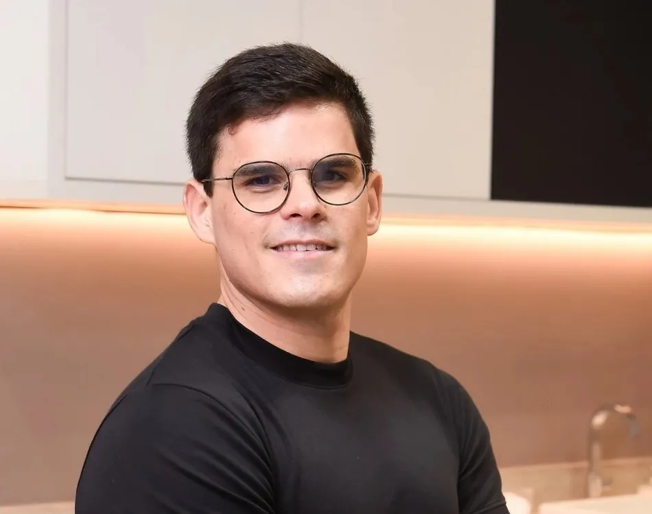 Médico Brenno Andrade é extubado após apresentar evolução em recuperação
