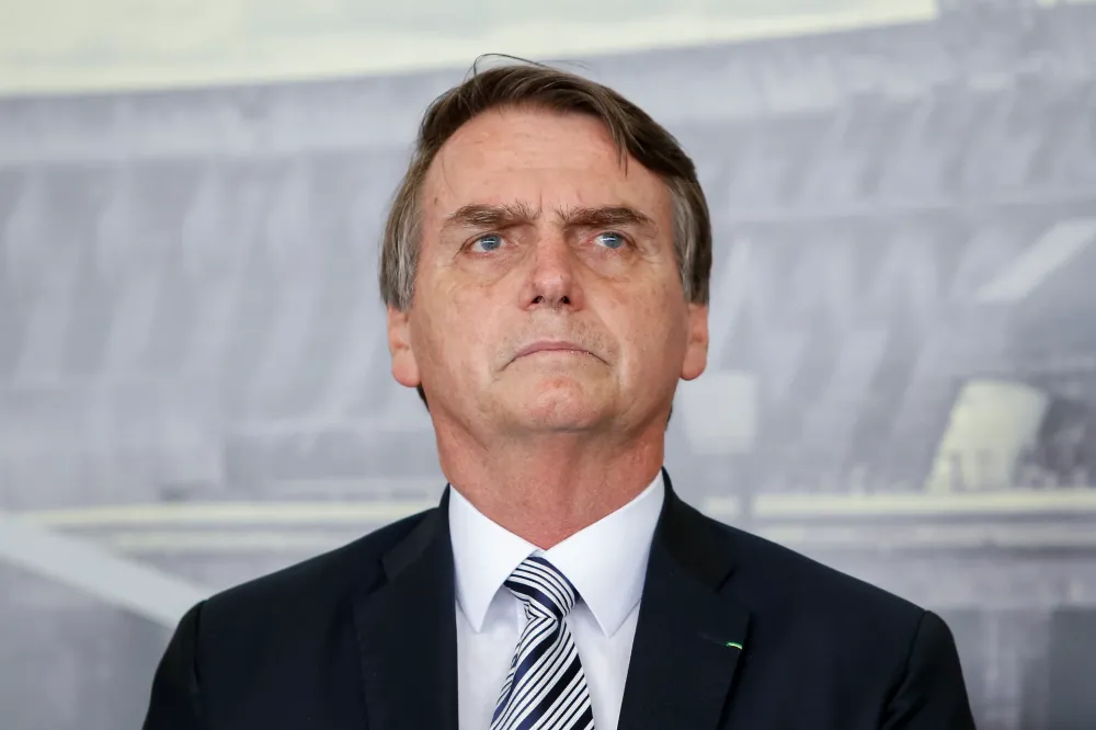 Alexandre de Moraes decreta prisão domiciliar a Bolsonaro sem julgamento nem crime comprovado