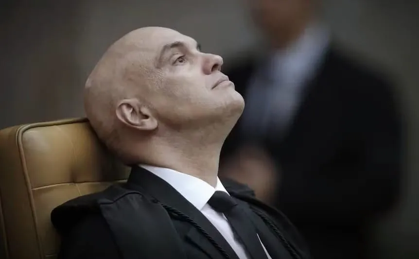 “Apesar de Moraes: amanhã o Brasil há de ser outro dia”