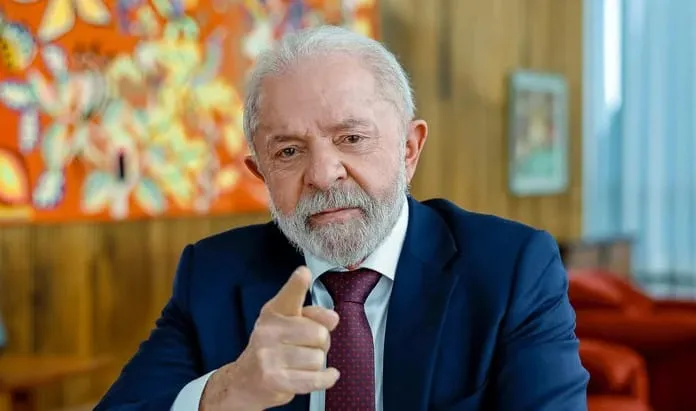 Lula evita diálogo com Trump e aposta no Brics: estratégia ou orgulho?