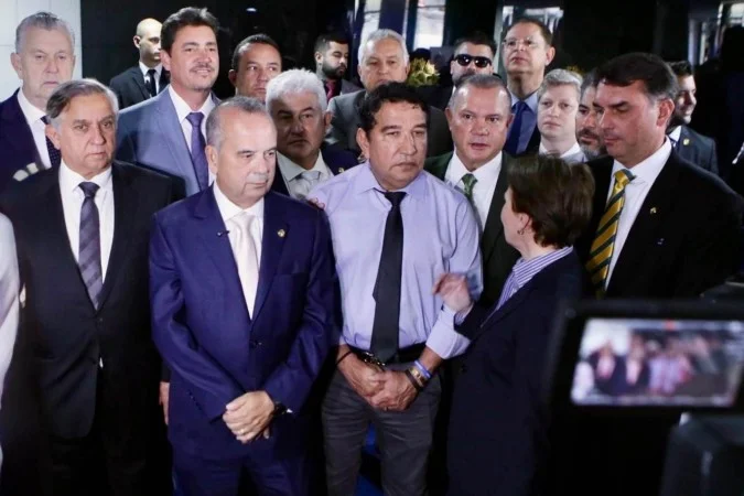 Impeachment de Moraes: oposição alcança 41 senadores