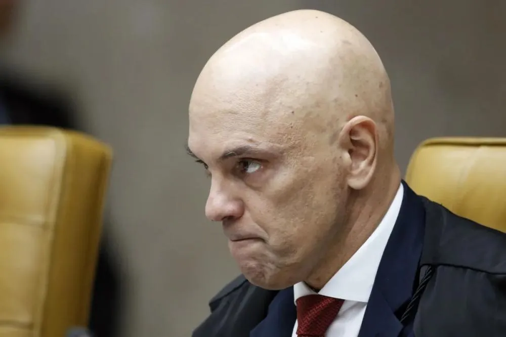 Sanções da Lei Magnitsky transformam o cotidiano de Alexandre de Moraes: bloqueios, viagens e isolamento financeiro