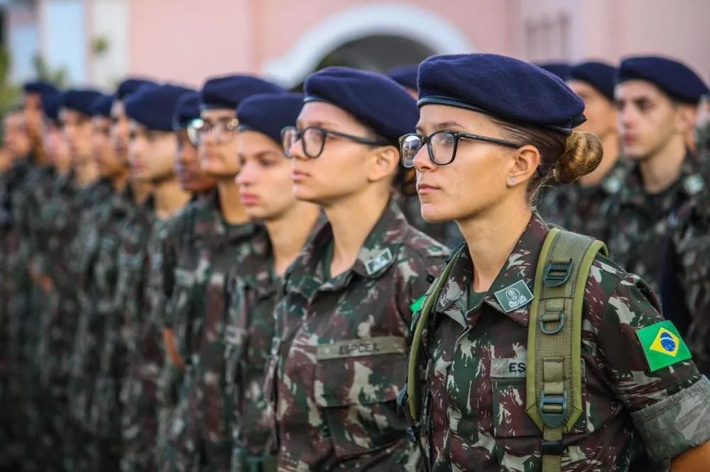 Serviço Militar: Governo publica regras para o alistamento militar feminino aos 18 anos