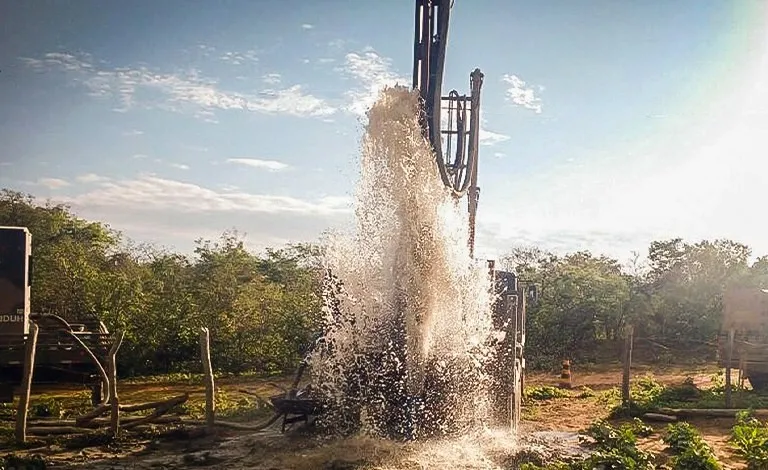 Cobrança de água de poço: o ‘gás da caneta’ que sufoca o produtor no Piauí