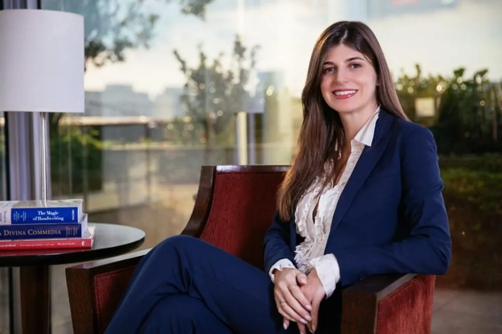 Ana Paula Martinez: A jovem jurista que conquistou o mundo do Direito concorrencial